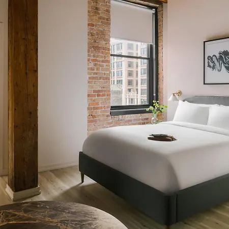 Apartment Livn West Loop Queen Superior Chicago