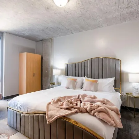Downtown 9bd - Sleep 18 - Chicago