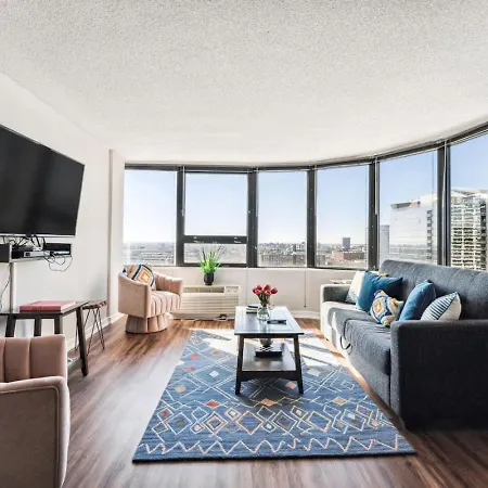 Apartment Mich Ave, Downtown, Grant Park 2bd-2ba #23