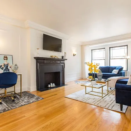 Gold Coast Mag Mile Location #2 Apartment