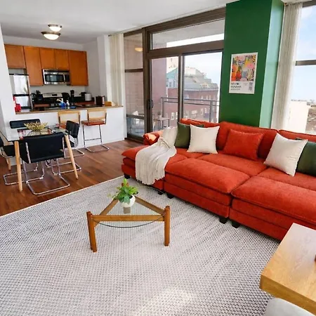 21st Floor Skyline 2br Near Grant Park & Field Museum Chicago