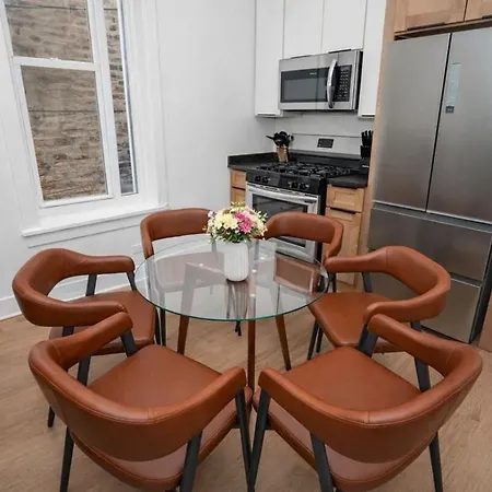 Modern 3br King Near United Center * Chicago