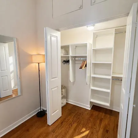 Flexhome West Town - Spacious 2br Duplex - Sleeps 8 Chicago
