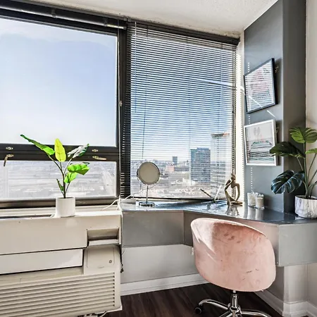 Mich Ave, Downtown, Grant Park 2bd-2ba #23 Apartment