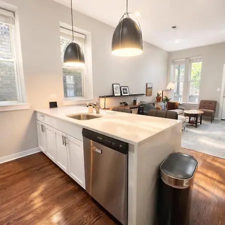 Flexhome West Town - Spacious 2br Duplex - Sleeps 8 * Chicago