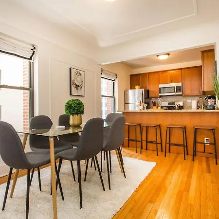 Apartment Downtown Magnificent Mile Sleep 20 6bd-6ba *