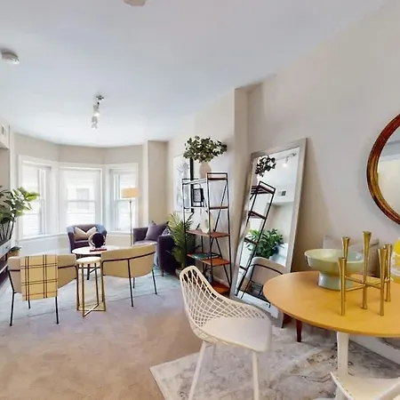 Chic River North Retreat Apartment Chicago