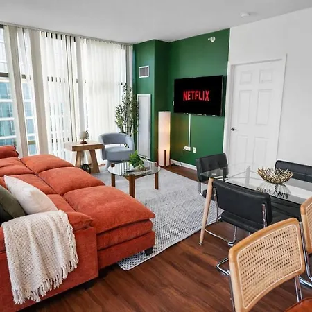 21st Floor Skyline 2br Near Grant Park & Field Museum Apartment *
