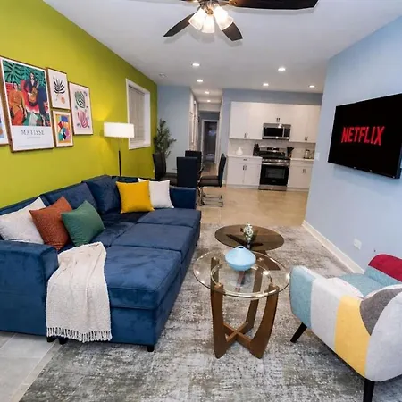 Apartment Spacious 3br Near United Center & Medical District