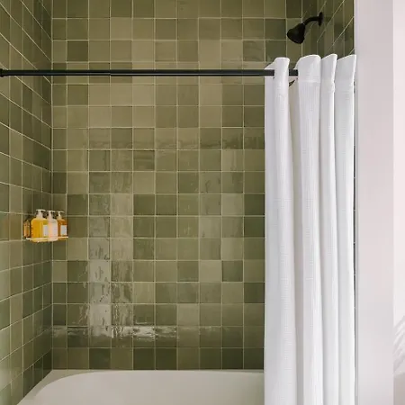 Livn West Loop Queen Superior Apartment *