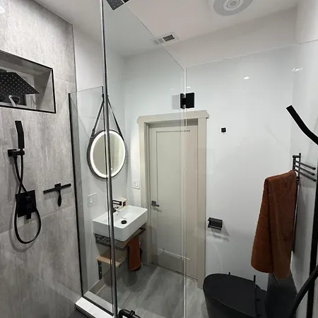 Apartment Living Like A Local In The Heart Of Bronzeville Chicago