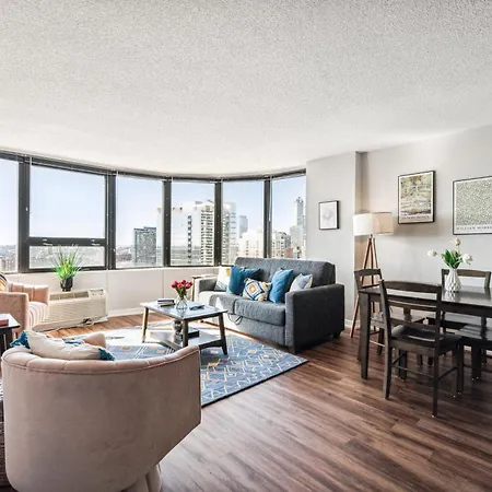 Mich Ave, Downtown, Grant Park 2bd-2ba #23 * Chicago