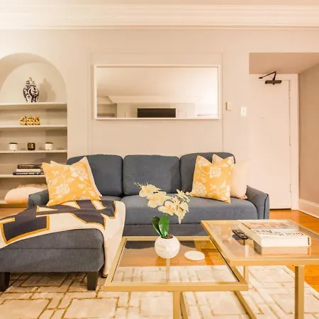 Downtown Guild Magnificent Mile Gold Coast The #3 * Chicago