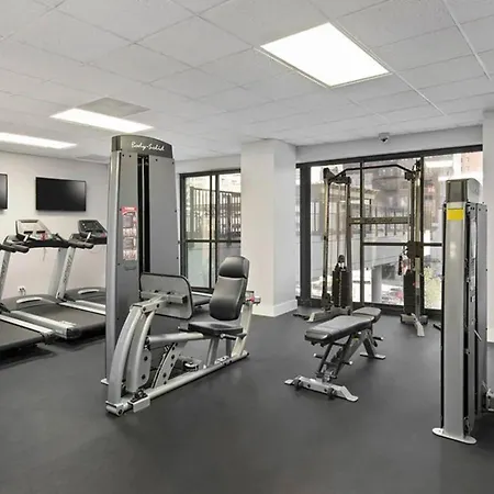 Apartment Dtown Penthouse - 4bd-4ba Parking Gym *