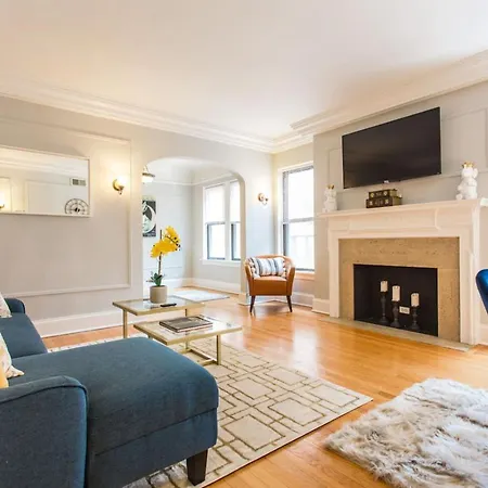Downtown Magnificent Mile Sleep 20 6bd-6ba Apartment