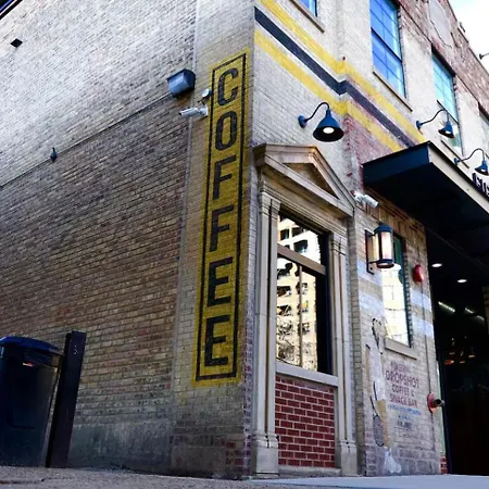 Secret Gallery On The Park - 2bd/1ba *