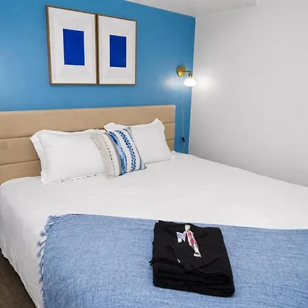 Apartment 3 King Beds Near Wicker Park *