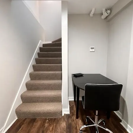 Flexhome West Town - Spacious 2br Duplex - Sleeps 8
