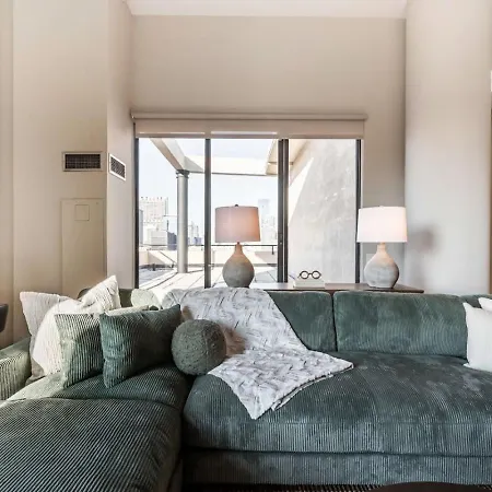 Downtown Penthouse 3bd Views Parking Gym #2 Chicago
