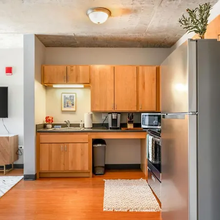 Downtown 2bd Gym Near Park Museums #4 Apartment *