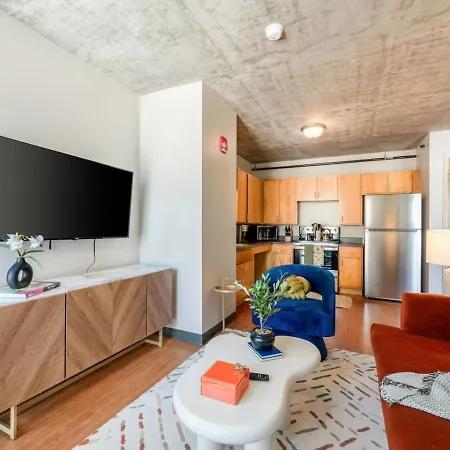 Downtown 9bd - Sleep 18 - Apartment