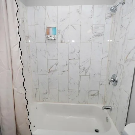 Modern 3br Retreat Near United Center & West Loop Chicago