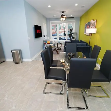 Apartment Spacious 3br Near United Center & Medical District