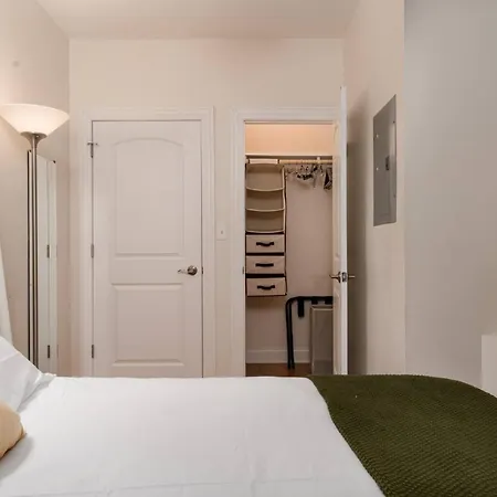 Flexhome East Village - Modern 2br - Quiet Street Chicago