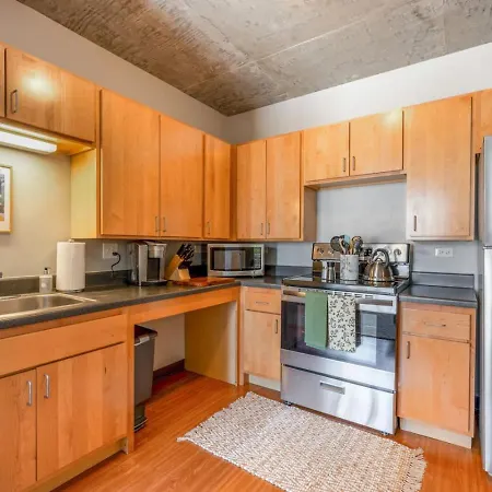 Downtown 2bd Gym Near Park Museums #4 Apartment