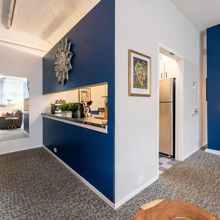 Downtown Penthouse, Vintage 2bd Gym #1 Apartment