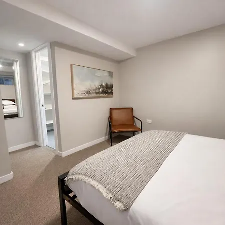 Flexhome West Town - Spacious 2br Duplex - Sleeps 8 * Chicago