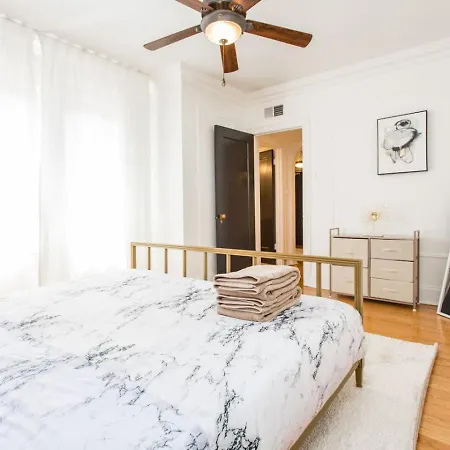 Apartment Gold Coast Mag Mile Location #2