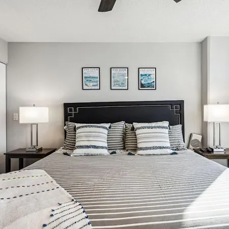 Mich Ave, Downtown, Grant Park 2bd-2ba #23