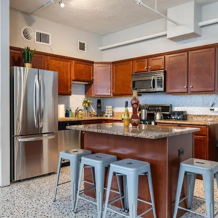 Spacious Downtwn Penthouse Vintage 3bd-gym & Balcony #2 * Chicago