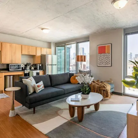 Apartment Downtown 9bd - Sleep 18 -