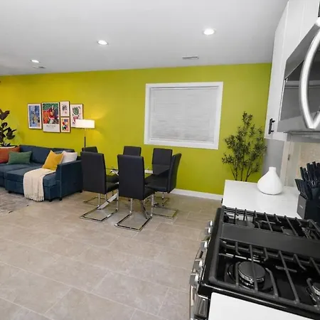 Spacious 3br Near United Center & Medical District