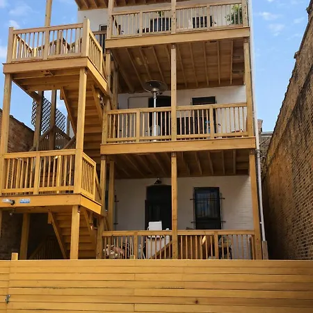 Secret Gallery On The Park - 2bd/1ba Chicago