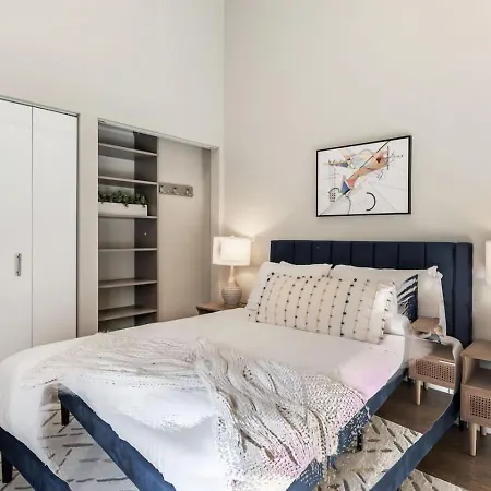 Downtown Penthouse 3bd Views Parking Gym #2 Chicago