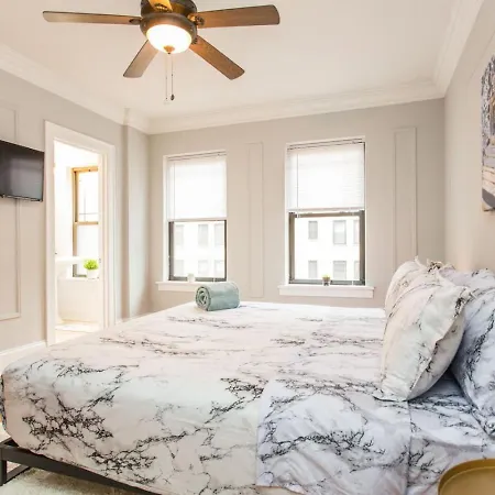 Apartment Gold Coast Mag Mile Location #1