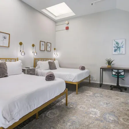 Apartment Downtown Penthouse I Vintage , Gym & Balcony #5 *