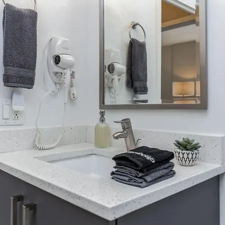 Dtown Penthouse - 4bd-4ba Parking Gym *