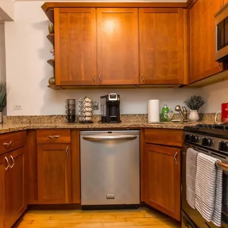 Downtown Magnificent Mile Sleep 20 6bd-6ba Apartment