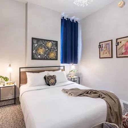 Downtown Penthouse, Vintage 2bd Gym #1 Apartment *