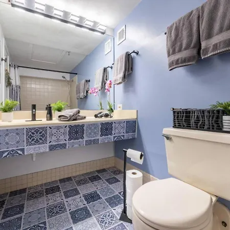 Downtown Penthouse, Vintage 2bd Gym #1 * Chicago