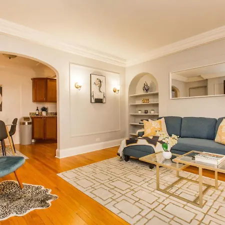 Downtown Magnificent Mile Sleep 20 6bd-6ba