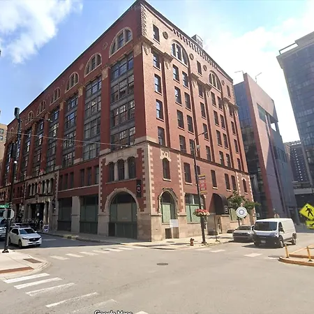 Downtown Penthouse I Vintage , Gym & Balcony #5 * Chicago