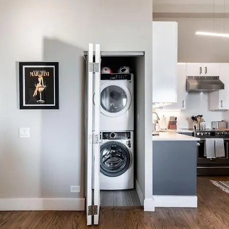 Downtown Penthouse 3bd Views Parking Gym #2 Apartment Chicago