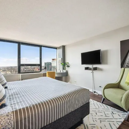 Mich Ave Downtown 2bd, Grant Park Museums #25 Apartment *