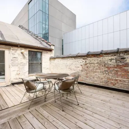 Sleep 25 - Huge Downtown Vintage Lofts, Balcony & Gym Apartment Chicago