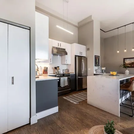 Downtown Penthouse 3bd Views Parking Gym #2 Apartment